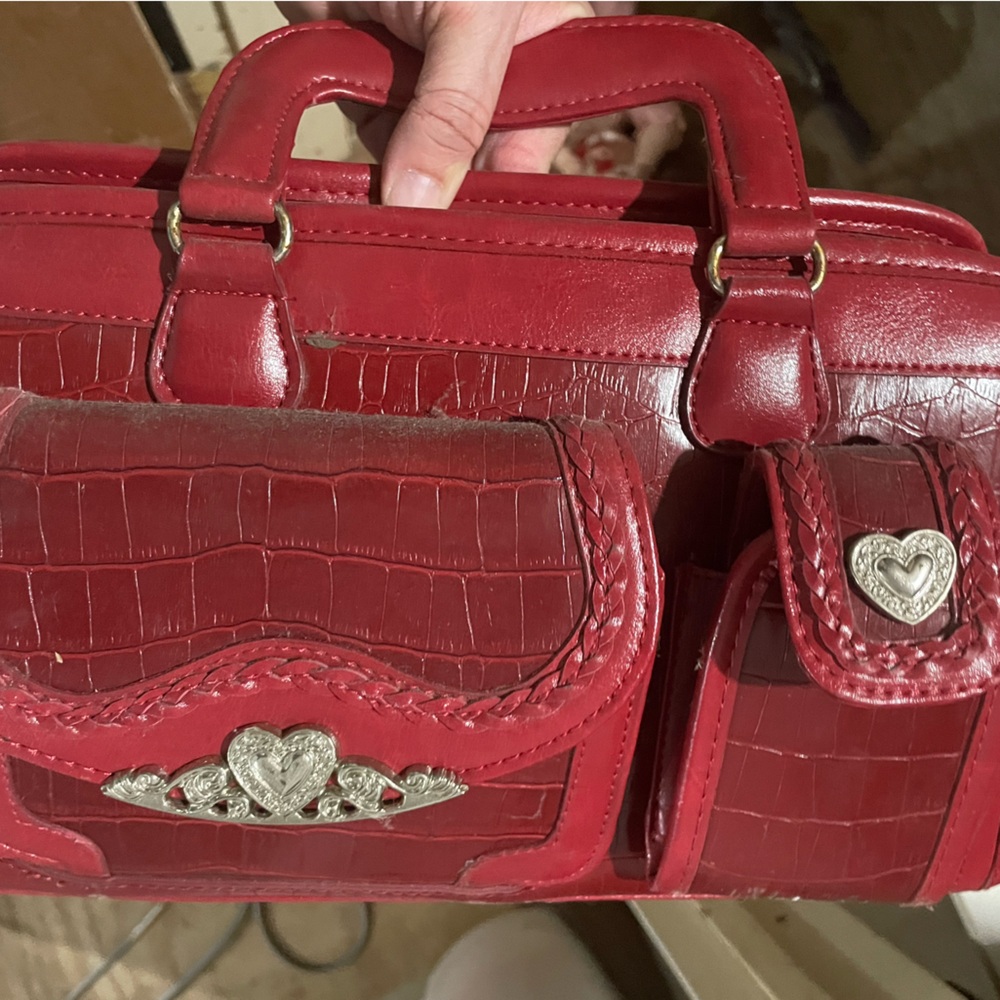 Elegant Red Crocodile-Embossed Women's Bag